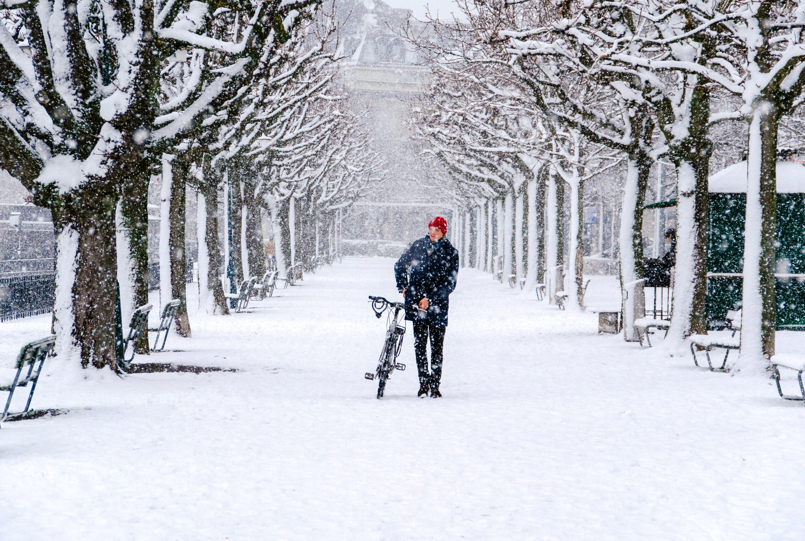 Zima, śnieg, mróz? Nie porzucaj roweru, jazda w takich warunkach może przynosić frajdę