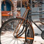 Praktyczny poradnik: Jak zrobić stojak na rowery i schowek na sprzęt rowerowy?