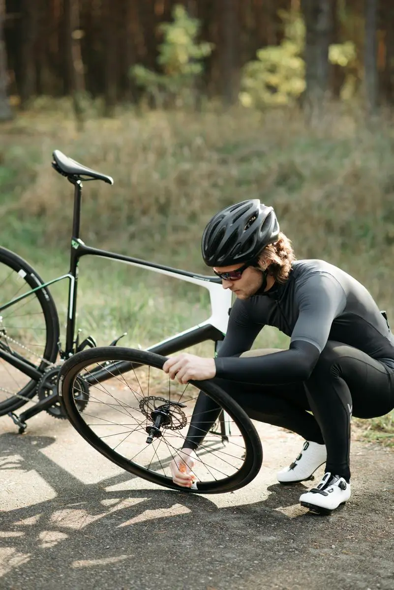 Podstawy serwisowania dwóch kółek: Jak wyregulować hamulce w rowerze?
