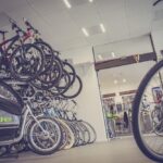Gdzie kupić rower: Przewodnik po sklepach, porady dotyczące cen i porady na temat pielęgnacji i recyklingu rowerów