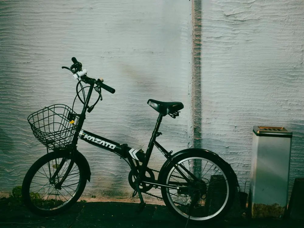 Jak uniknąć mandatu za brak świateł w rowerze? – Topy ekologiczne na 2025 rok