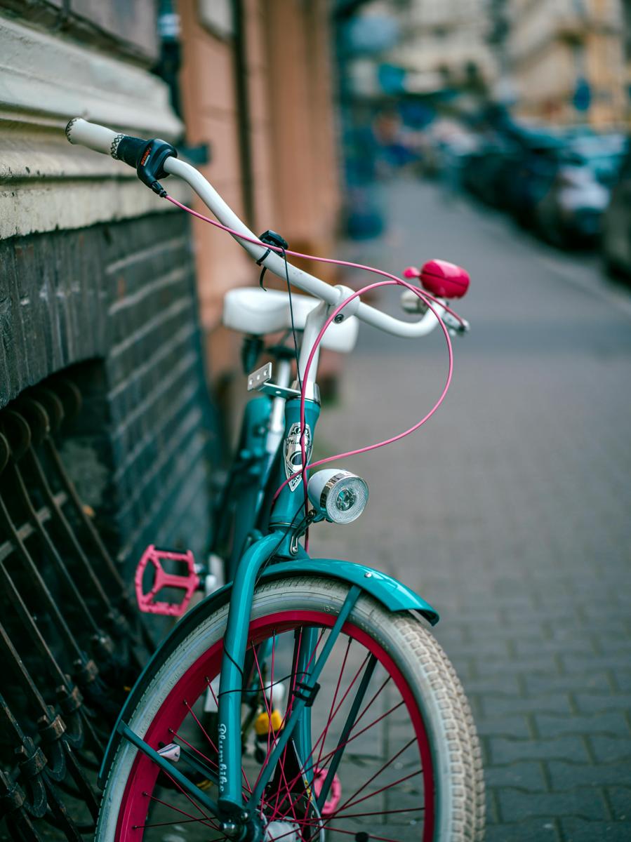 Decathlon czy OLX – gdzie znaleźć idealny hol rowerowy dla dziecka?