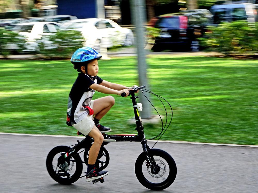 Jak dobrze dopasować rower dla dziecka w wieku od 3 do 9 lat: Poradnik dla rodziców