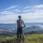 Skoki i skręty na rowerze: praktyczny poradnik dla użytkowników MTB