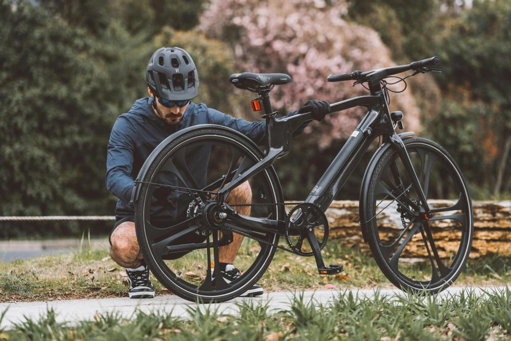 bicycle repair-f4b46e601d684ef1991db6bfe2a6acf0.jpg bicycle repair